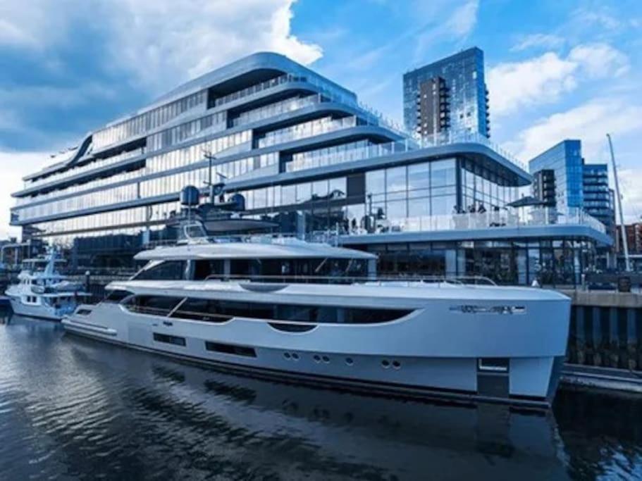 1-Bed Flat In Ocean Village 南安普敦 外观 照片